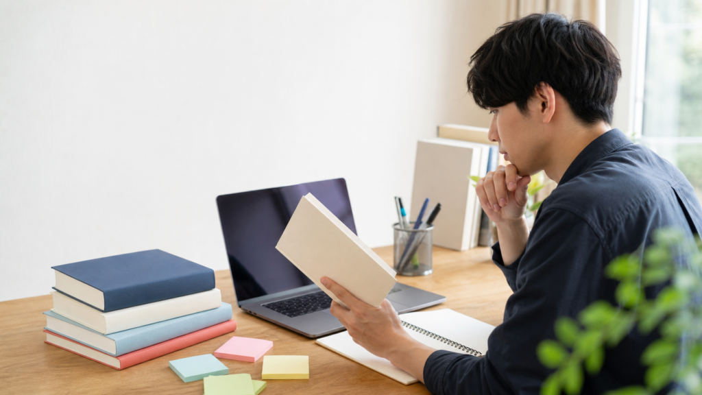 基本情報技術者試験の参考書を比較して選ぶ学習机